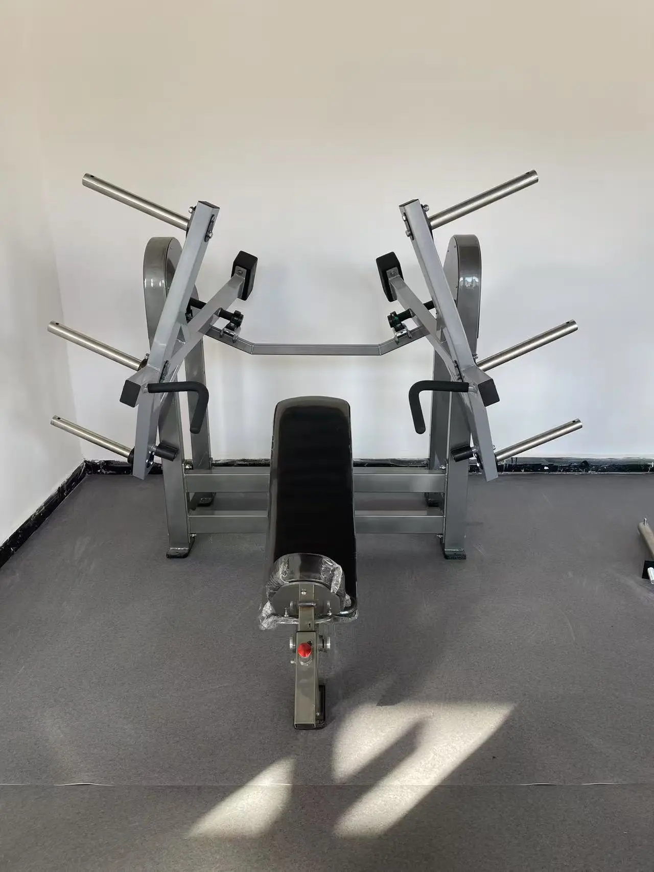 GYM GARAGE インクラインチェストプレス（プレートロード） アウトレット GYM GARAGE インクラインチェストプレス（プレートロード