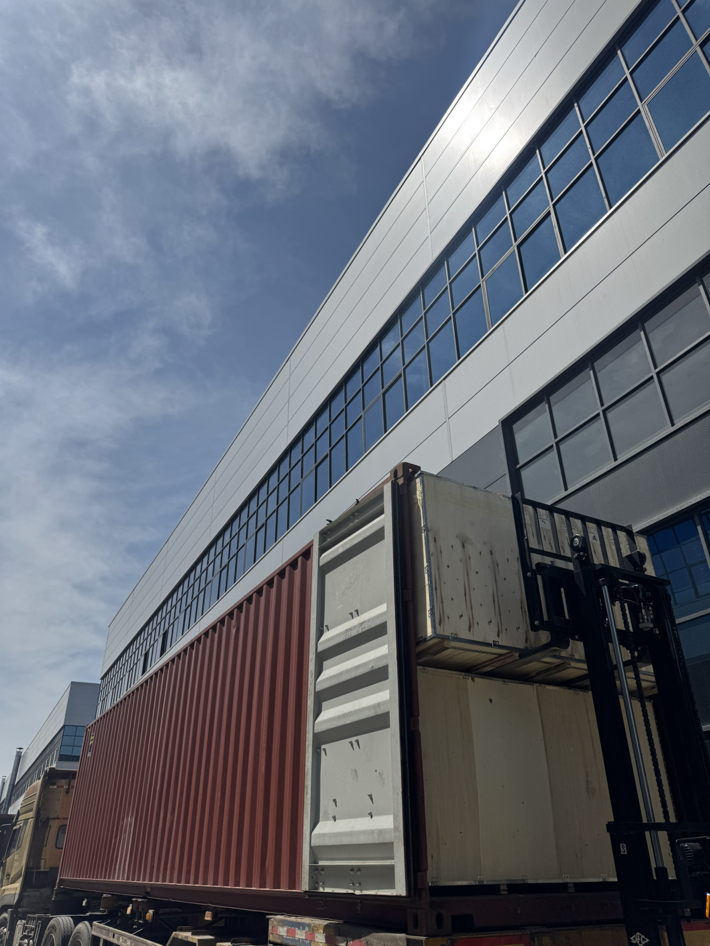 Container loading images2